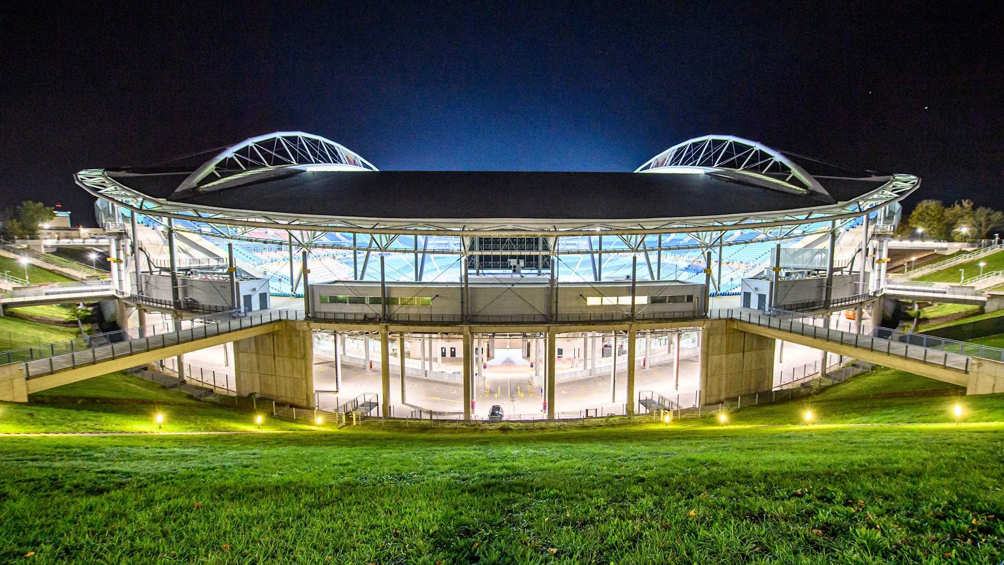 Red Bull Arena Leipzig: Từ Di Tích Xưa Cũ Đến Biểu Tượng Hiện Đại