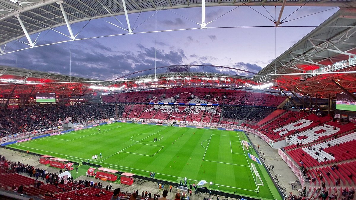 Red Bull Arena Leipzig: Từ Di Tích Xưa Cũ Đến Biểu Tượng Hiện Đại